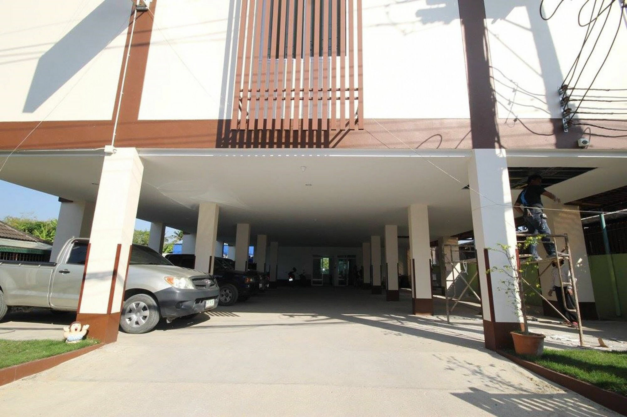 Siriwat Apartment チエンマイ エクステリア 写真